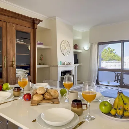 Apartament #406 Modern 1br With Pool Near Oura Strip