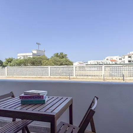 #406 Modern 1br With Pool Near Oura Strip