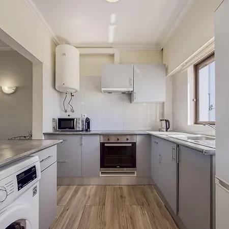 Lägenhet #406 Modern 1br With Pool Near Oura Strip *