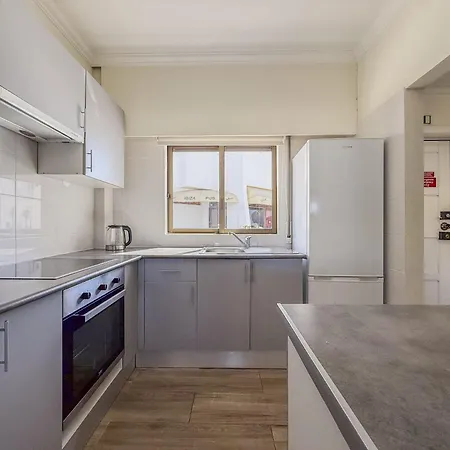 #406 Modern 1br With Pool Near Oura Strip * Albufeira