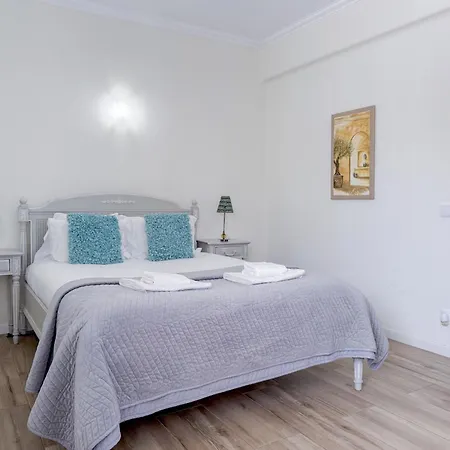 Apartament #406 Modern 1br With Pool Near Oura Strip Albufeira