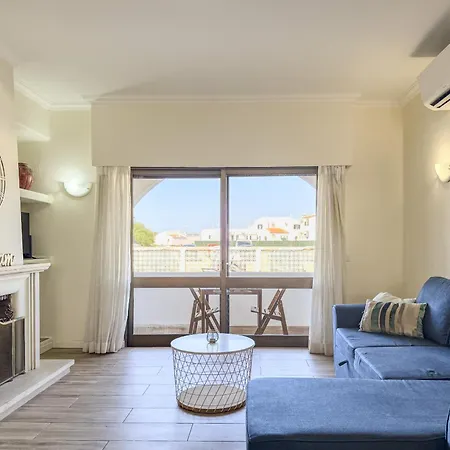 #406 Modern 1br With Pool Near Oura Strip